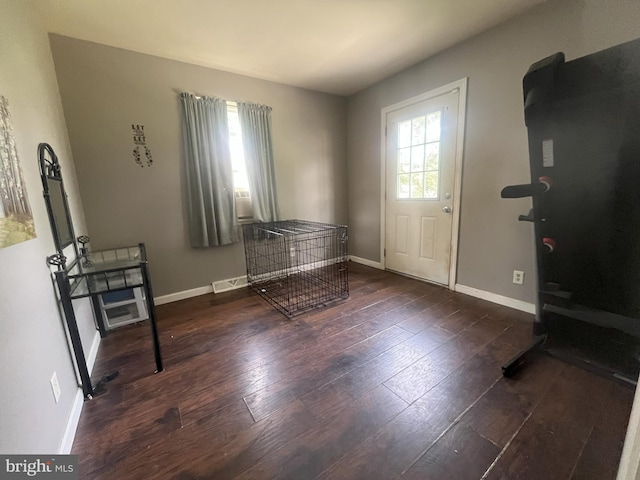 127 Greenwich Ave, Paulsboro, NJ 08066 - entrance foyer with hardwood / wood-style flooring and baseboards