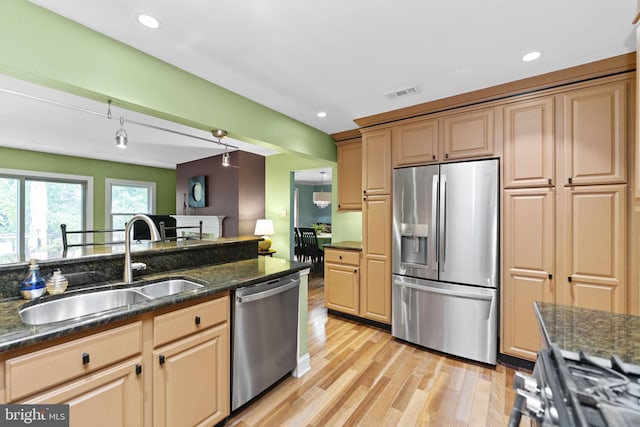 1319 Gwynedale Way, Lansdale, PA 19446 - kitchen with appliances with stainless steel finishes, a sink, light wood-style floors, dark stone counters, and recessed lighting