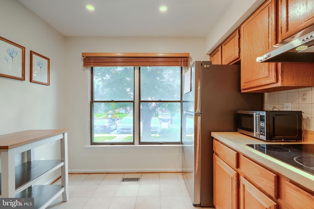 23 Faraday Dr, Lutherville Timonium, MD 21093 - kitchen featuring appliances with stainless steel finishes, under cabinet range hood, decorative backsplash, baseboards, and recessed lighting