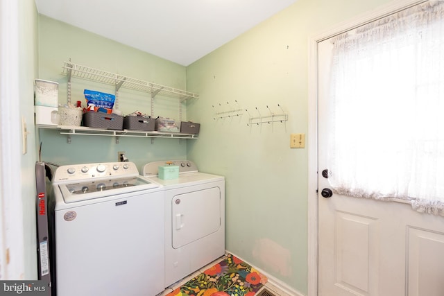 26 Juniper Ave, Somerdale, NJ 08083 - laundry area with washing machine and dryer