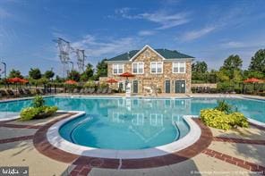 42038 Angel Arch Ter, Aldie, VA 20105 - view of community pool