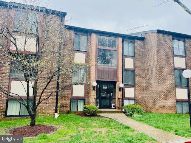 9707 Kings Crown Ct Unit 101, Fairfax, VA 22031 - view of property