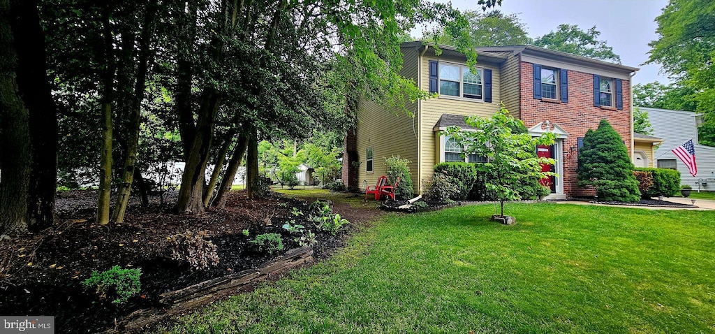 59 Lakeside Dr, Marlton, NJ 08053 - view of front of house with a front lawn