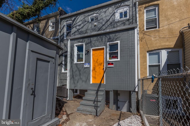 2915 Baker St, Baltimore, MD 21216 - back of house featuring entry steps