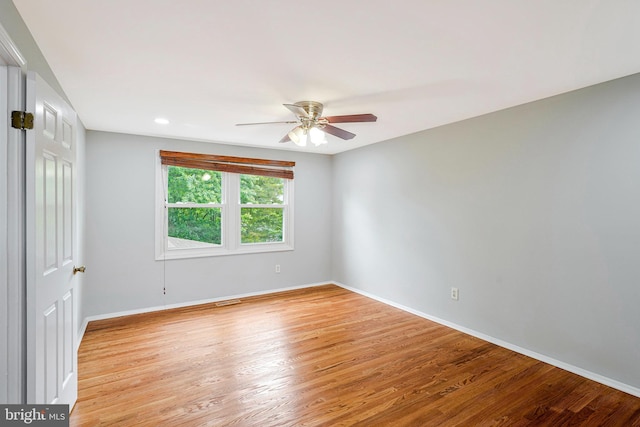 3414 Tyburn Tree Ct, Herndon, VA 20171 - spare room featuring light wood finished floors, a ceiling fan, baseboards, and recessed lighting