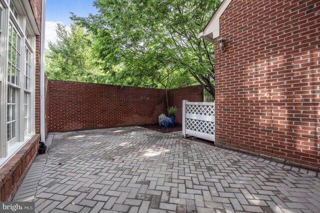 1496 Evans Farm Dr, Mclean, VA 22101 - fenced backyard featuring a patio