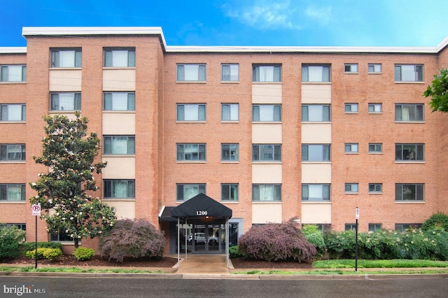 1200 S Arlington Ridge Rd Unit 205, Arlington, VA 22202 - view of apartment building / complex