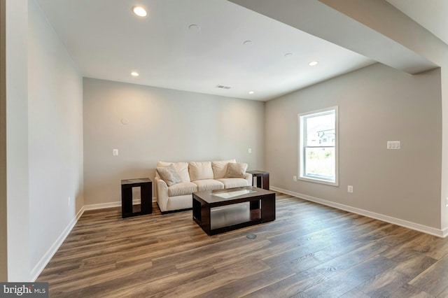 24824 Scarlet Maple Ct, Aldie, VA 20105 - living area featuring wood finished floors, recessed lighting, and baseboards