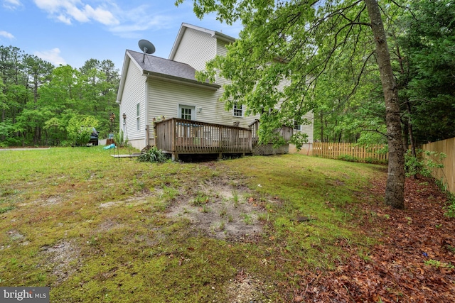 519 Thomas, Little Egg Harbor Twp, NJ 08087 - view of yard with a deck