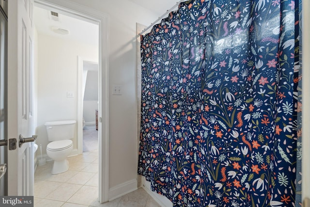 1399 N Royal Ave, Front Royal, VA 22630 - full bathroom featuring toilet, tile patterned flooring, a shower with curtain, and baseboards