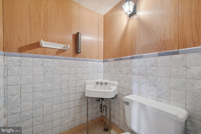 167 Eldon Ave, Lansdowne, PA 19050 - half bathroom featuring toilet and tile walls