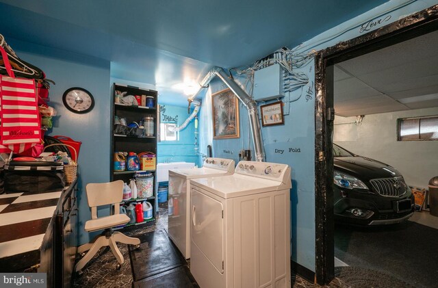 4800 Illinois Ave NW, Washington, DC 20011 - laundry room featuring washer and dryer