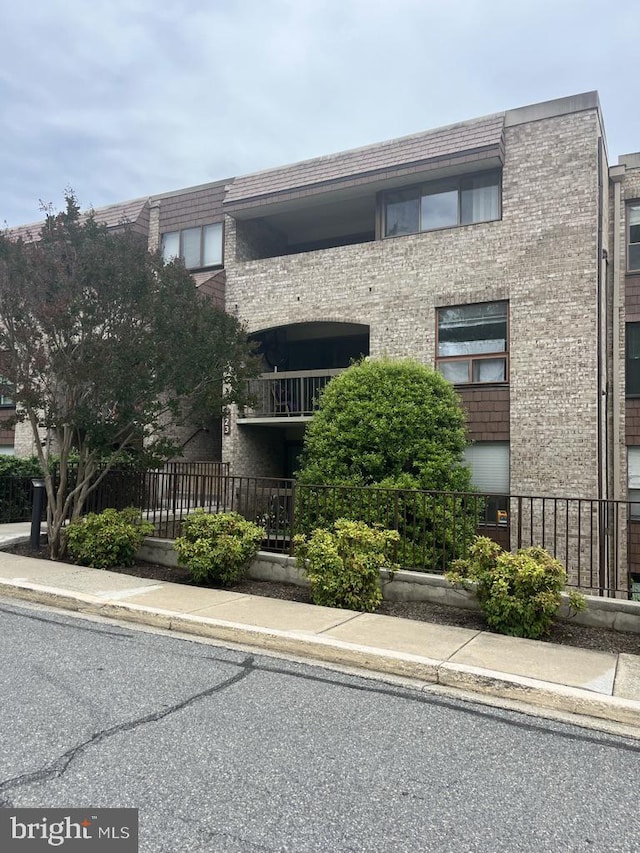 423 Christopher Ave Unit 22, Gaithersburg, MD 20879 - view of building exterior