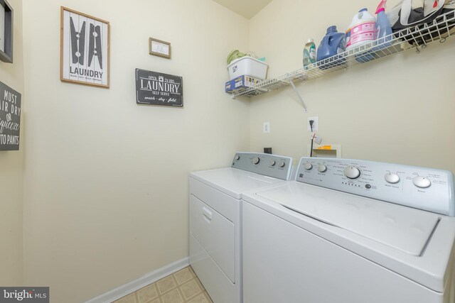 211 Spruce Trl, Woolwich Twp, NJ 08085 - laundry room featuring washer and dryer and baseboards