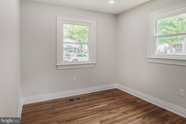 3402 Halloway S, Upper Marlboro, MD 20772 - unfurnished room featuring plenty of natural light, wood finished floors, baseboards, and recessed lighting