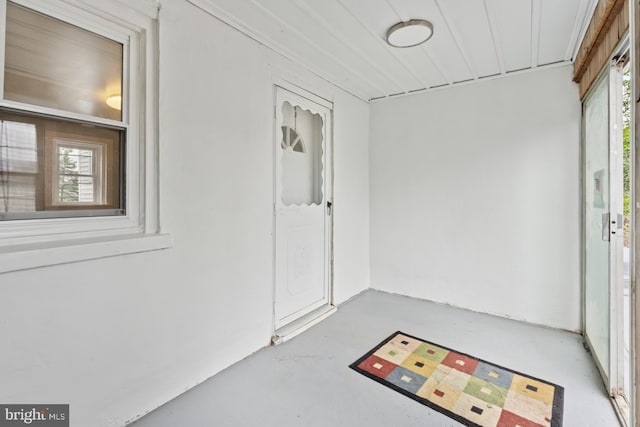 635 Elroy Rd, Souderton, PA 18964 - unfurnished sunroom featuring healthy amount of natural light