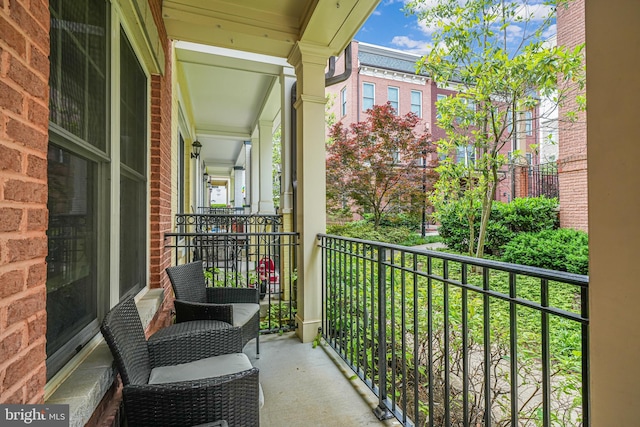 585 Regent Pl NE, Washington, DC 20017 - view of balcony