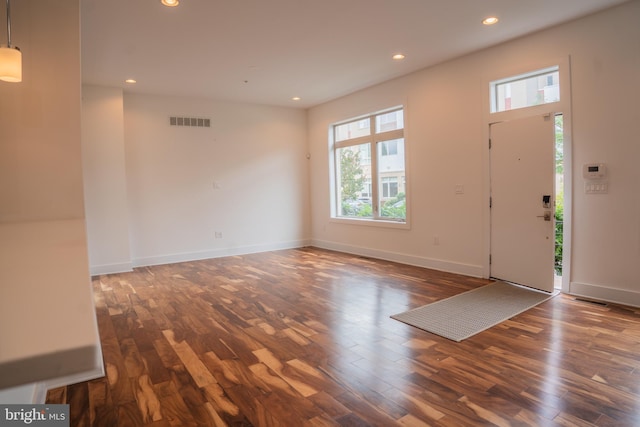 740 S Chris Columbus Blvd Unit 15, Philadelphia, PA 19147 - foyer entrance featuring wood finished floors and recessed lighting
