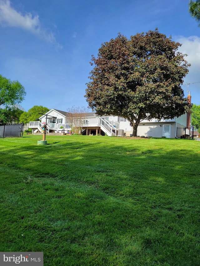 1423 Hallowell Ln, New Windsor, MD 21776 - view of yard