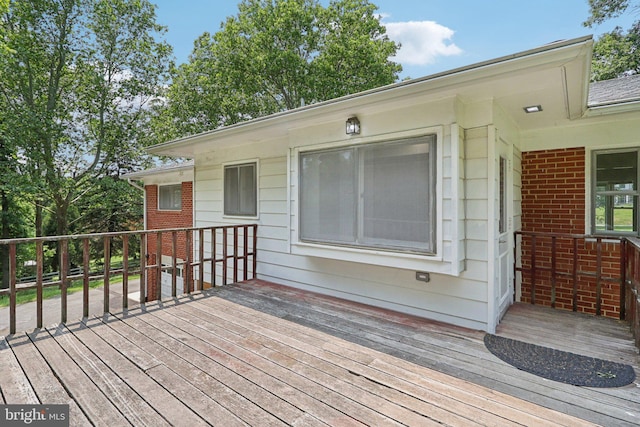9307 Overlea Dr, Rockville, MD 20850 - view of wooden terrace