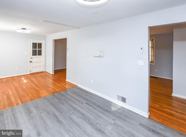 10903 Exeter Ct, Upper Marlboro, MD 20774 - unfurnished room featuring wood finished floors and baseboards