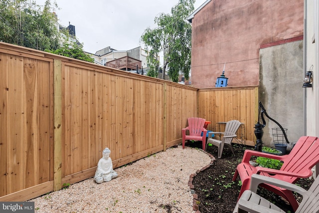 106 Bainbridge St, Philadelphia, PA 19147 - view of yard