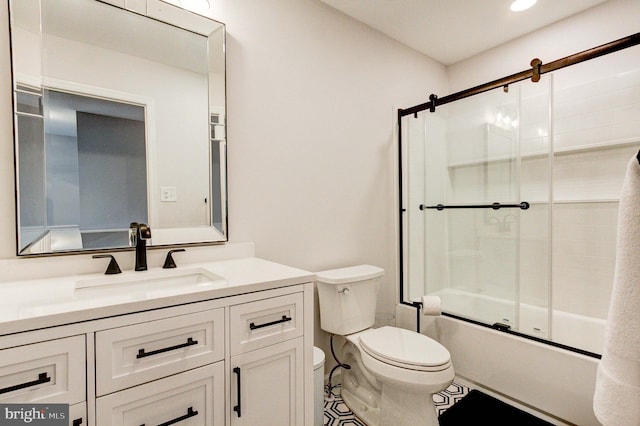 812 Red Rock Cir, Royersford, PA 19468 - bathroom with toilet, vanity, bath / shower combo with glass door, and recessed lighting
