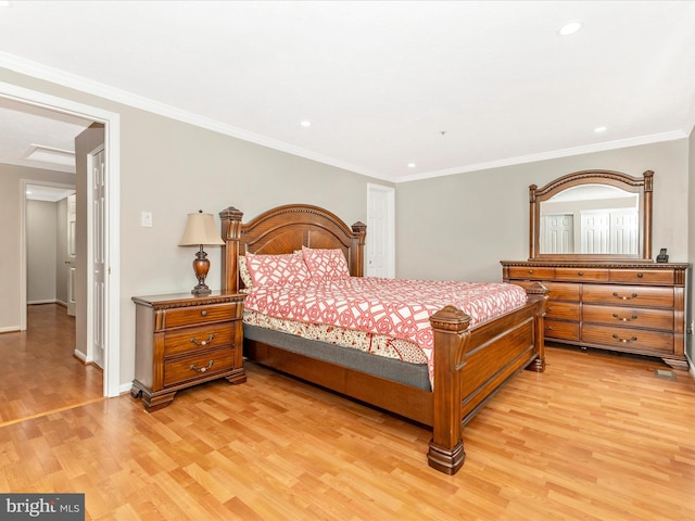 20523 Staffordshire Dr, Germantown, MD 20874 - bedroom featuring light wood-type flooring, recessed lighting, baseboards, and ornamental molding