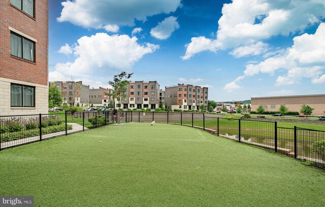 1009 Lakeview Ct Unit 1009, King Of Prussia, PA 19406 - surrounding community with an area to practice putting
