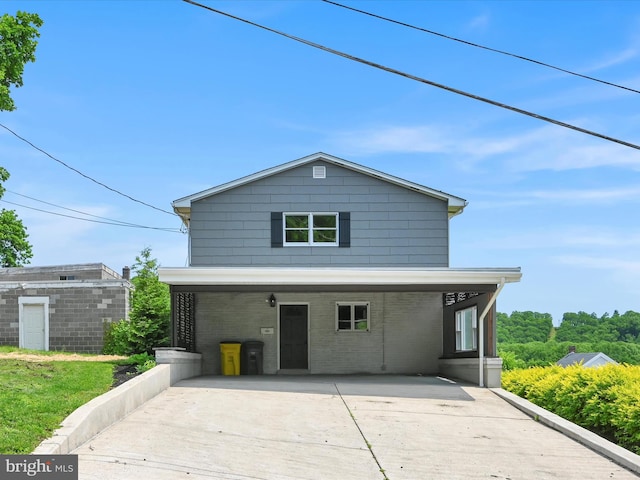 20 E Market St, Schuylkill Haven, PA 17972 - traditional home with driveway and brick siding