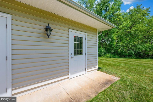2500 Waterside Dr Unit 110, Frederick, MD 21701 - entrance to property with a lawn