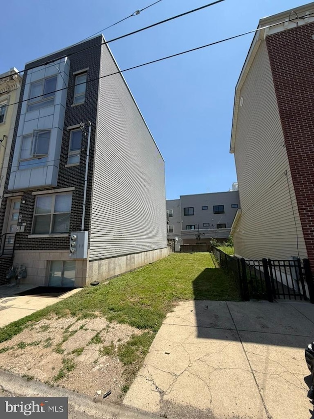 1537 N Franklin St, Philadelphia, PA 19122