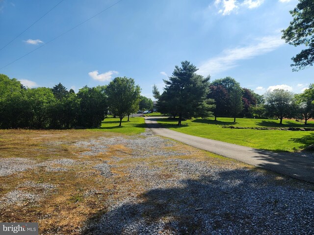 4560 Bossler Rd, Elizabethtown, PA 17022 - view of street