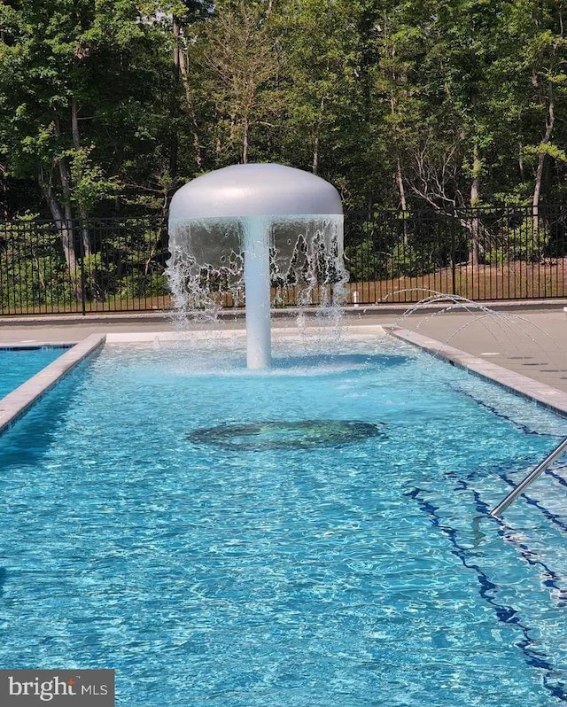 45375 Concord Way, California, MD 20619 - view of community pool