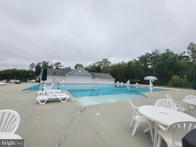 45375 Concord Way, California, MD 20619 - community pool featuring a patio