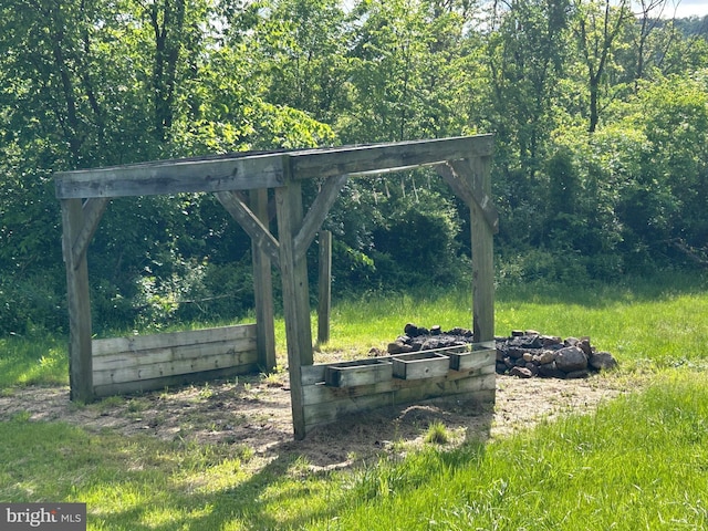 23341 Great Cove Rd, Mcconnellsburg, PA 17233 - surrounding community with a wooded view