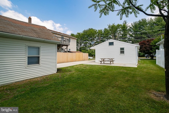 218 Elizabeth St, Bordentown, NJ 08505 - view of yard featuring a patio area