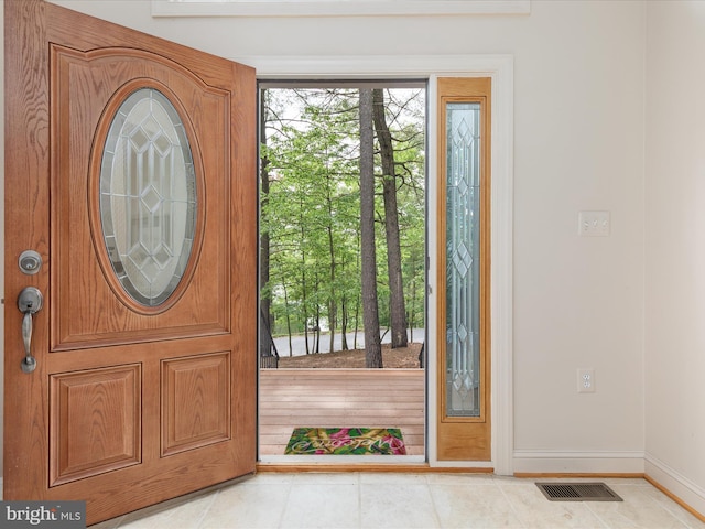 228 Sunset Cir, Cross Junction, VA 22625 - foyer featuring baseboards and light tile patterned floors