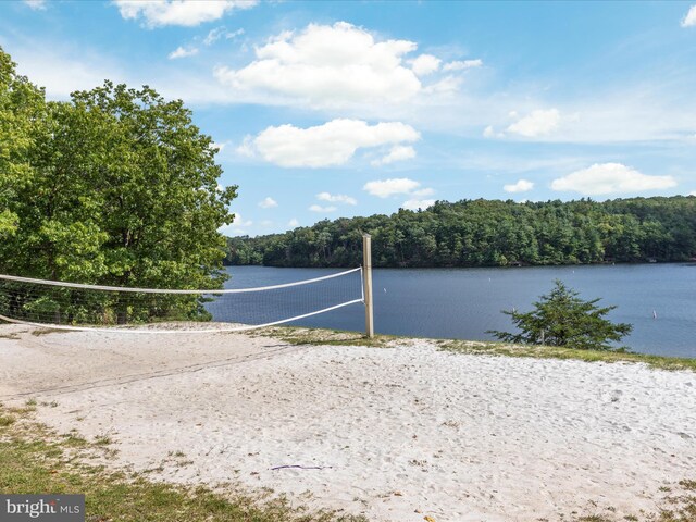 228 Sunset Cir, Cross Junction, VA 22625 - view of property's community with a view of trees, a water view, and volleyball court