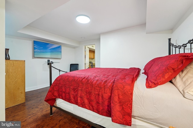 14 E Preston St, Baltimore, MD 21202 - bedroom featuring wood finished floors and baseboards