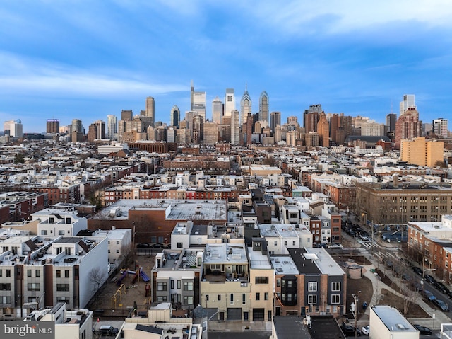 1715 Carpenter St, Philadelphia, PA 19146 - skyline view
