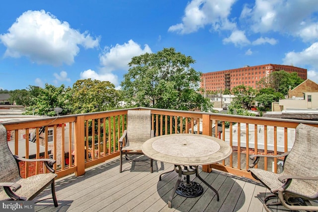 743 W Cross St, Baltimore, MD 21230 - view of wooden terrace