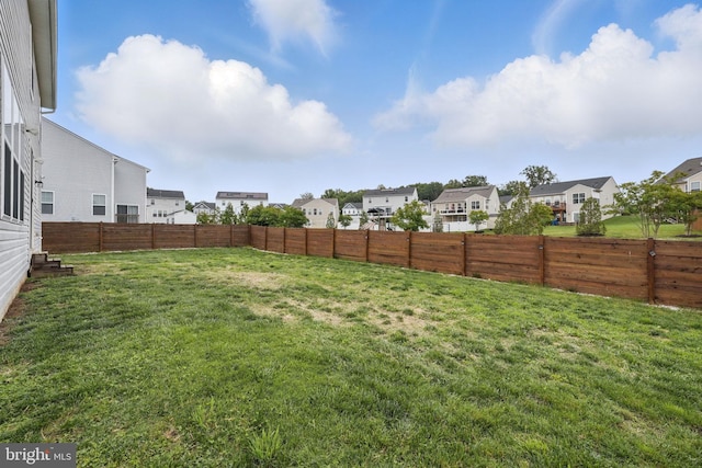 11 Worsham Ln, Fredericksburg, VA 22405 - view of yard featuring a residential view