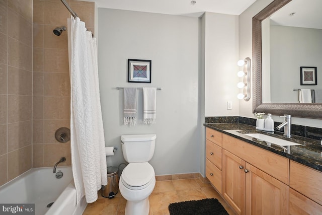 811 4th St NW Unit 720, Washington, DC 20001 - bathroom featuring vanity, toilet, shower / tub combo, and baseboards