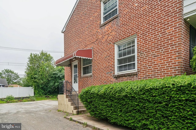 254 Bryn Mawr Ave, Lansdowne, PA 19050 - view of side of home with brick siding