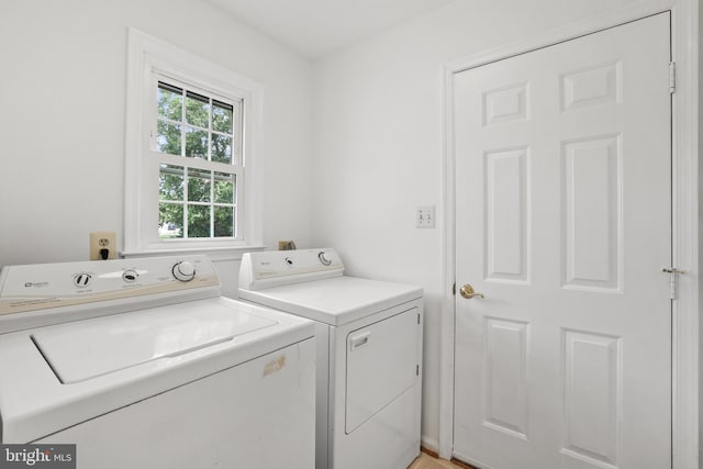 13412 Glen Taylor Ln, Herndon, VA 20171 - laundry area with washing machine and dryer