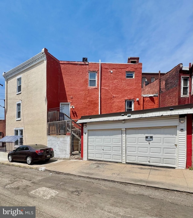 240 W Glenwood Ave, Philadelphia, PA 19140 - view of front of property with driveway