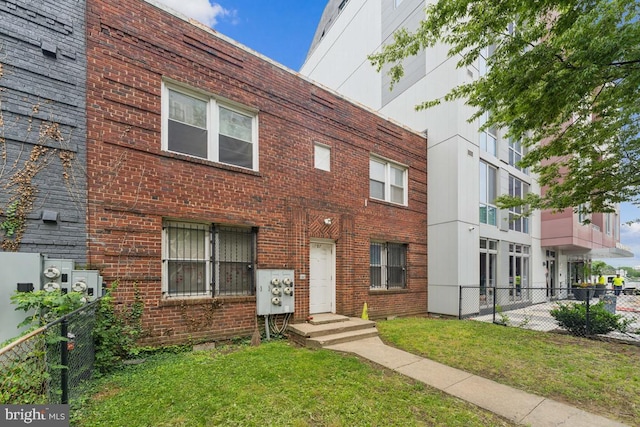 1707 H St NE, Washington, DC 20002 - view of front of home featuring brick siding