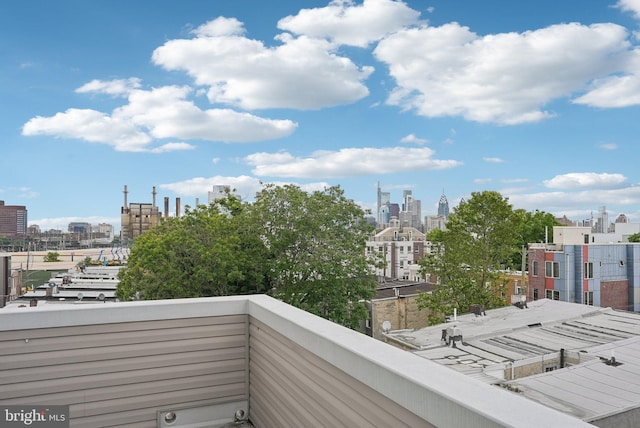 2811 Wharton St, Philadelphia, PA 19146 - balcony with a skyline view