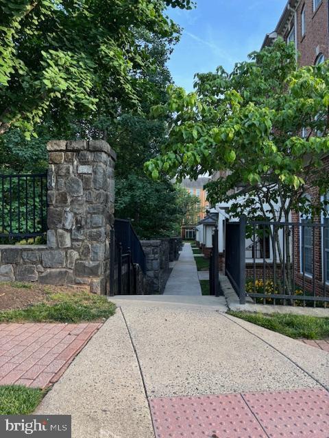 4463A Beacon Grove Cir Unit 702A, Fairfax, VA 22033 - view of gate